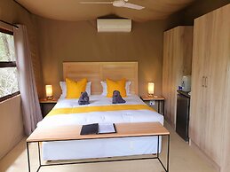 Kingfisher Creek Safari Lodge