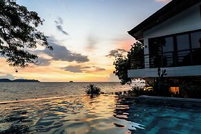 Altamare Dive and Leisure Resort Anilao