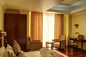 The White Rhino Hotel