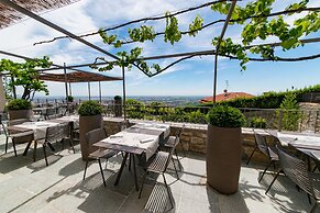 Relais San Vigilio al Castello