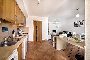 Santa Luzia Residence by MarsAlgarve