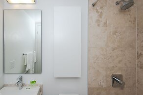 Velvet Stays – Financial District