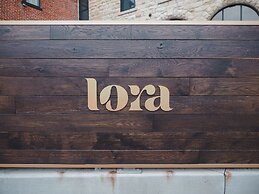 Lora