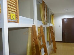 HIS Capsule Hostel