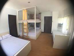 HIS Capsule Hostel