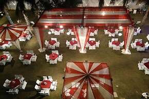 The Competent Palace Hotel