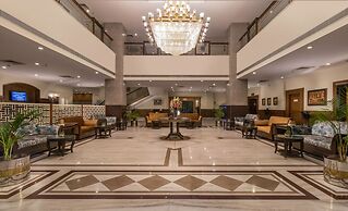 The Competent Palace Hotel