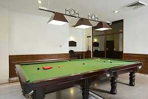 The Competent Palace Hotel