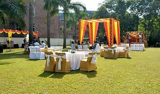 The Competent Palace Hotel