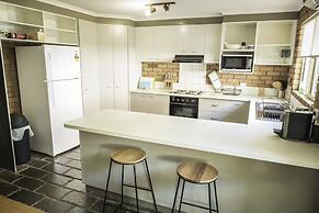 Monty's On Lumley Drive