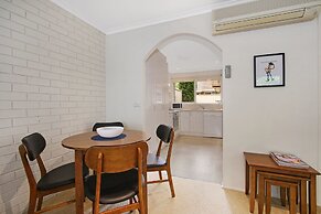 Woody's In Central Bright