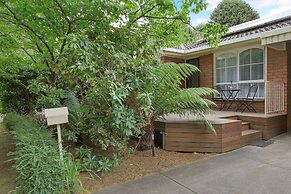 Woody's In Central Bright