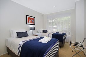 Woody's In Central Bright