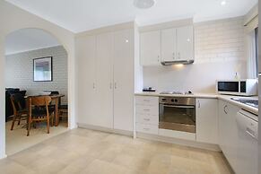 Woody's In Central Bright