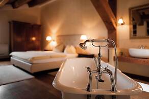 Poggio Antico - Suites and Breakfast