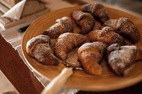 Poggio Antico - Suites and Breakfast