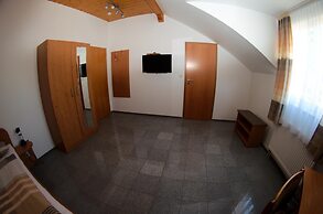 Messe-Hotel Waldruhe