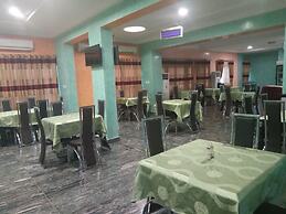 Ozom Hotel