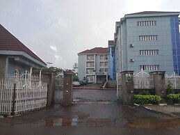 Ozom Hotel