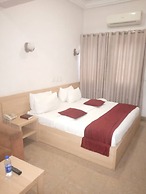 Ozom Hotel