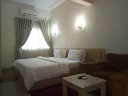 Ozom Hotel