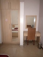 Ozom Hotel