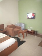 Ozom Hotel