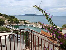 Astramaris Apartments