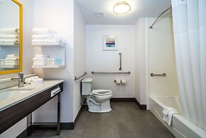 Hampton Inn & Suites Allen Park