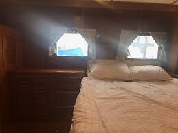 Motor Yacht Calypso