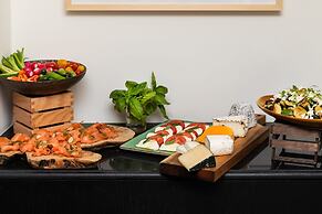 Fabric Hotel - an Atlas Boutique Hotel