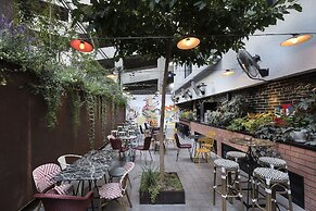 Fabric Hotel - an Atlas Boutique Hotel