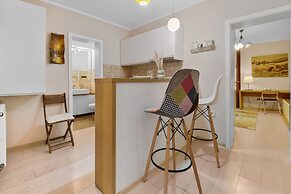 Piata Sfatului Studio