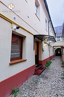 Piata Sfatului Studio