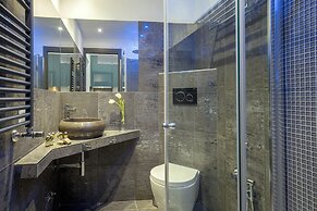 GCF Luxury Suites, Guest House