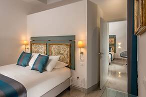 GCF Luxury Suites, Guest House