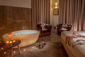 GCF Luxury Suites, Guest House