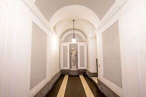 GCF Luxury Suites, Guest House