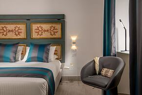 GCF Luxury Suites, Guest House