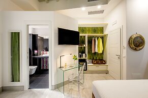 GCF Luxury Suites, Guest House