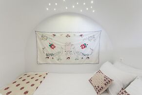 Traditional Inn Pirethron