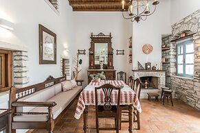 Traditional Inn Pirethron