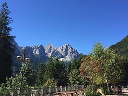 Bella Italia & Efa Village