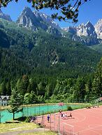 Bella Italia & Efa Village