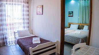 Milonas House Apartments