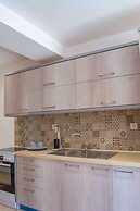 Milonas House Apartments