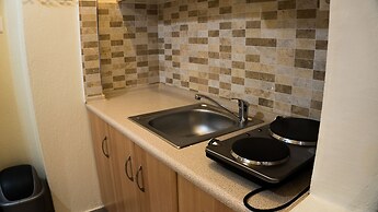 Milonas House Apartments