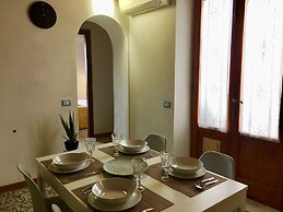 AwesHome - Lungarno Bellavista Penthouse