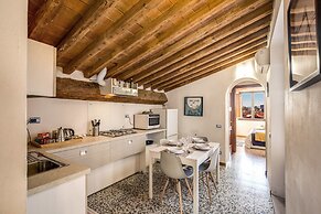 AwesHome - Lungarno Bellavista Penthouse