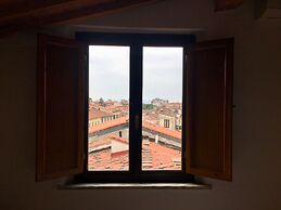 AwesHome - Lungarno Bellavista Penthouse